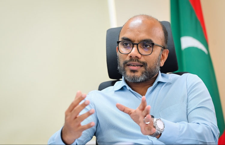 ފައިސާ ޗާޕުކުރަން ޖެހޭވަރަށް އިގްތިސާދު ގޯހެއް ނޫން