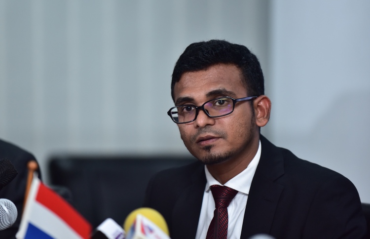 ގަވަރުނަރަކަށް އައްޔަނުކުރަން މުނައްވަރުގެ ނަން ފޮނުވައިފި