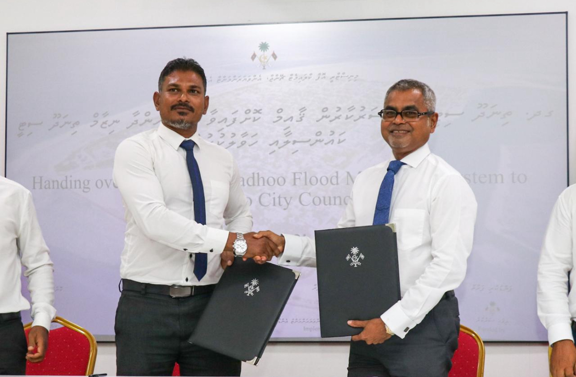 ތިނަދޫގައި ގާއިމުކޮށްފައިވާ ފެން ހިންދާ ނިޒާމް އެރަށުގެ ސިޓީ ކައުންސިލާ ހަވާލު ކޮށްފި