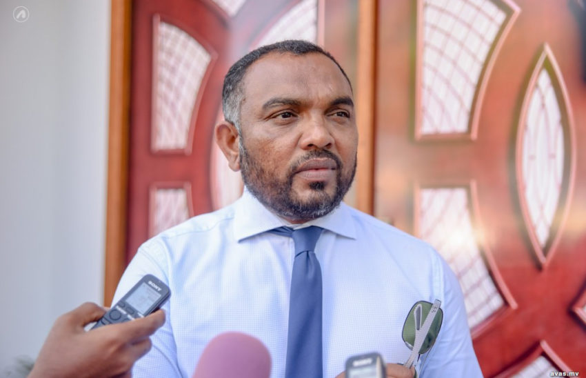 ރައްޔިތުން ގަރުދިޔަ އާއި ބަތަށް ތިރިވެލަން އަލީ އާރިފް ގޮވާލުމުން ފާޑުކިއުން
