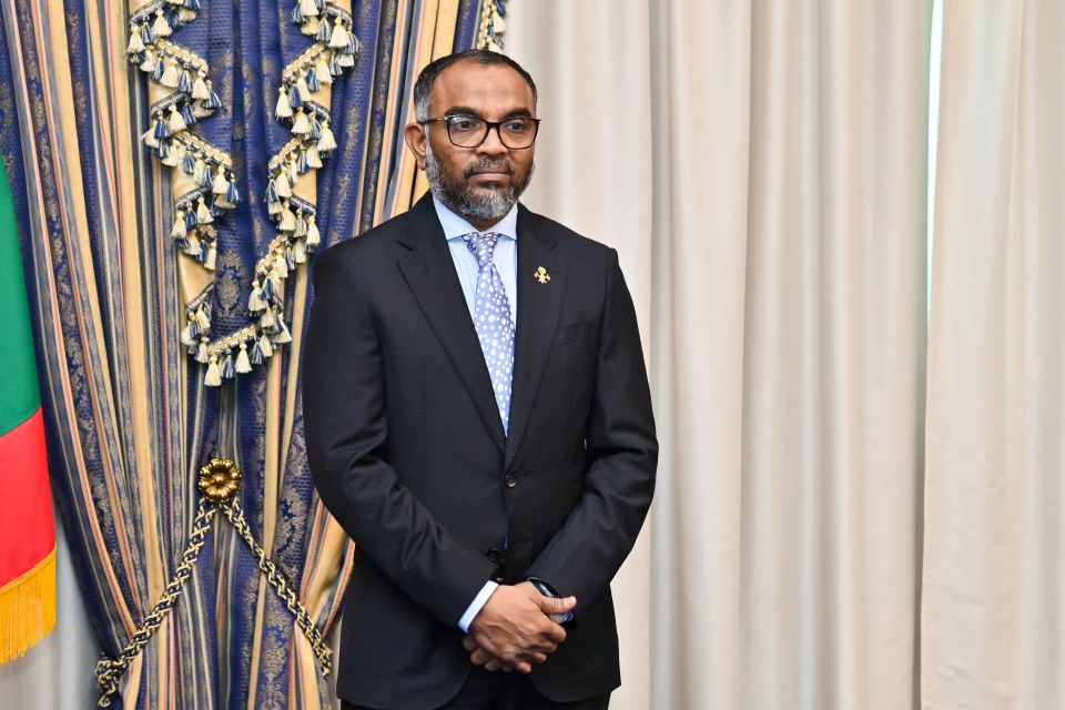 ސިހުރުގެ ވާހަކަތަކާ ގުޅިގެން ރައްދު ނުދިނުމަށް ރައީސް ވަނީ އަންގަވާފައި: ޢަލީ އާރިފް