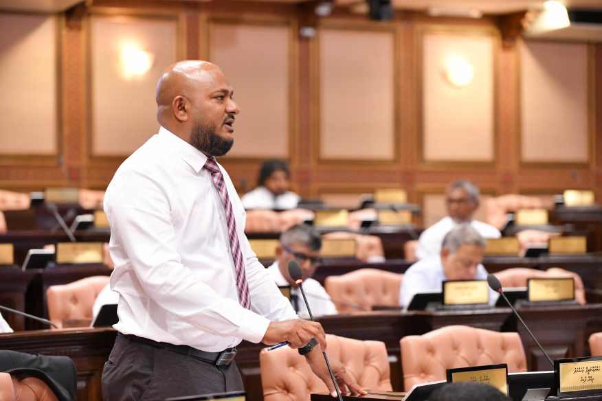 ހިލޭ ޑިގްރީއަށް ކިޔަވައިދިނުމަކީ ސްކޭމެއް: ސުޖާޢު