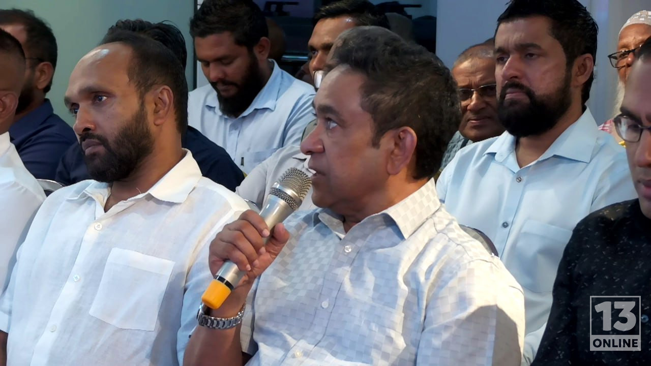ކެބިނެޓުގައި މުޖުރިމުން ތިބިކަމަށް ޔާމީން ވިދާޅުވެއްޖެ