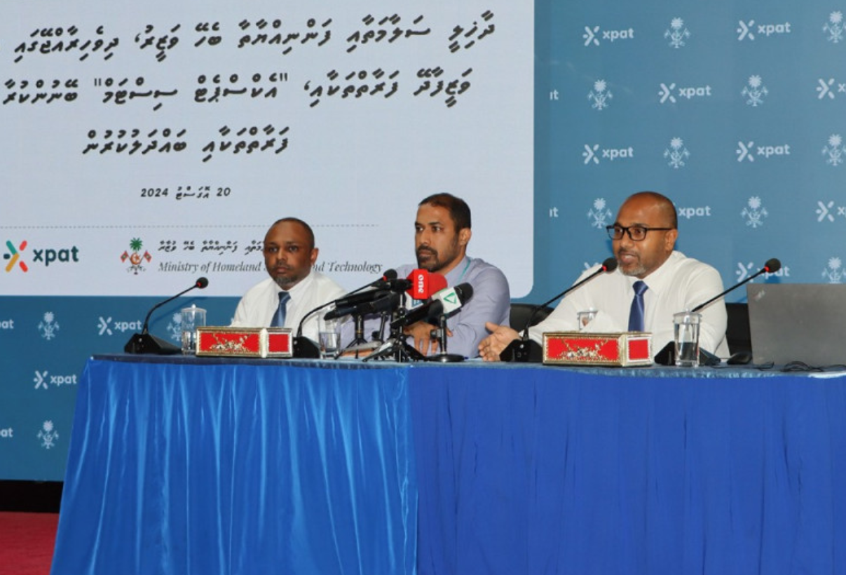 މުޑުދާރު ތަންތަނުގައި ކާބޯތަކެތި އުފެއްދުމަށް ބިދޭސީން ކުރާ ވަގު ވިޔަފާރި ހުއްޓުވާނަން: ހޯމް މިނިސްޓަރ