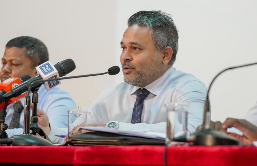 ލޭނުއަޅަން ހުއްދަ ނުދޭން ނިންމުން: މިނިސްޓަރު ވިދާޅުވީ ރައީސް އިސްކުރެއްވީ ސިނާއަތުގެ މަސްލަހަތު ކަމަށް