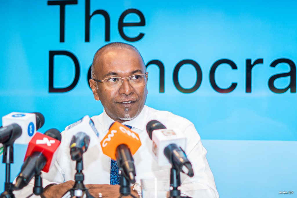ޑިމޮކްރެޓުން ހުށަހަޅަނީ ކުރިމަތި ނުލާވެސް މަޖިލިސް ގޮނޑި ލިބޭގޮތަށް ބަދަލުކުރުމަށް