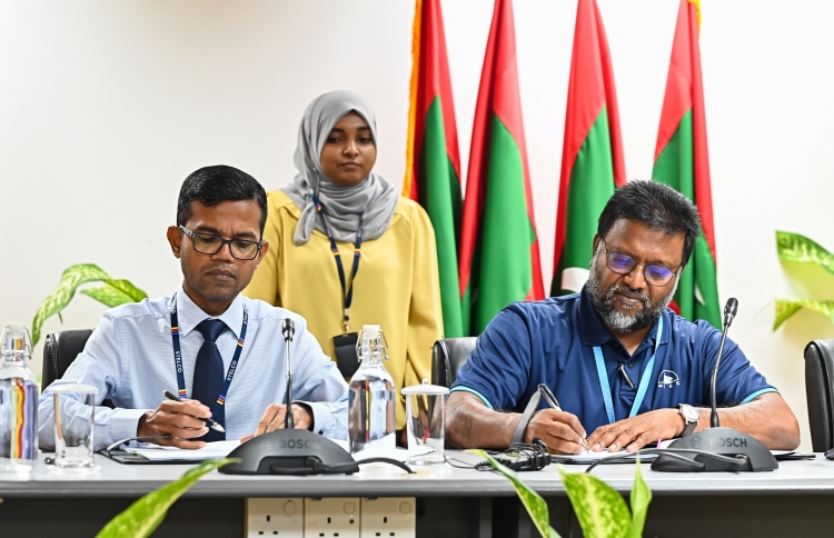 އެމްޓީސީސީގެ މެނޭޖިން ޑިރެކްޓަރު ޒިޔާދު މަގާމުން ވަކޮކޮށްފިކަމަށް އަޑުތައް ފެތުރެން ފަށައިފި