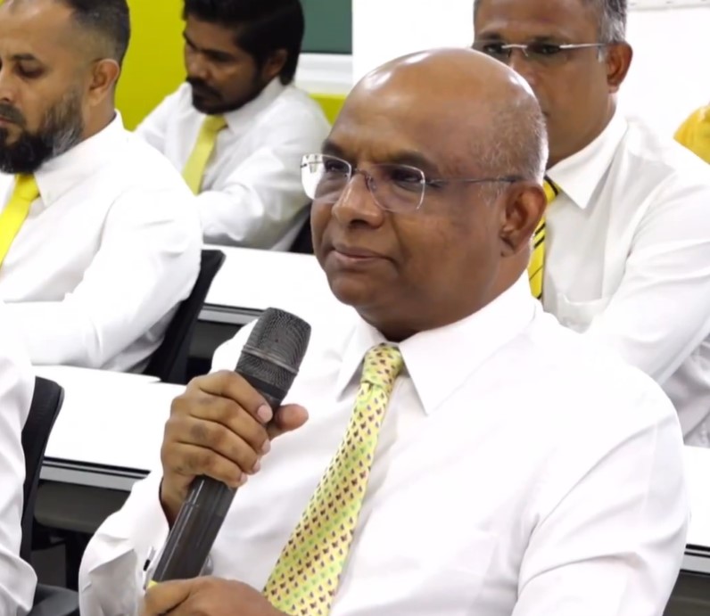 އިންޑިއާއިން އިތުރު އެހީ އަށް އެދިވަޑައިގަތުމުގެކުރިން، ކަނޑު ވިއްކާލުމުގައި ބައިވެރިވިންތޯ އެއްސެވުމަށް އަބްދުﷲ ޝާހިދު އެދިވަޑައިގެންފި