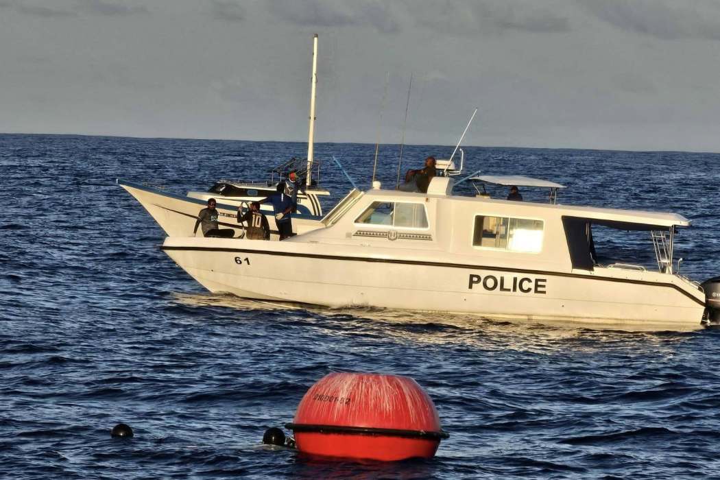 ފުލުހުންގެ ލޯންޗެއް ގަވާއިދާ ހިލާފަށް މަސްބޭނި މައްސަލައެއް