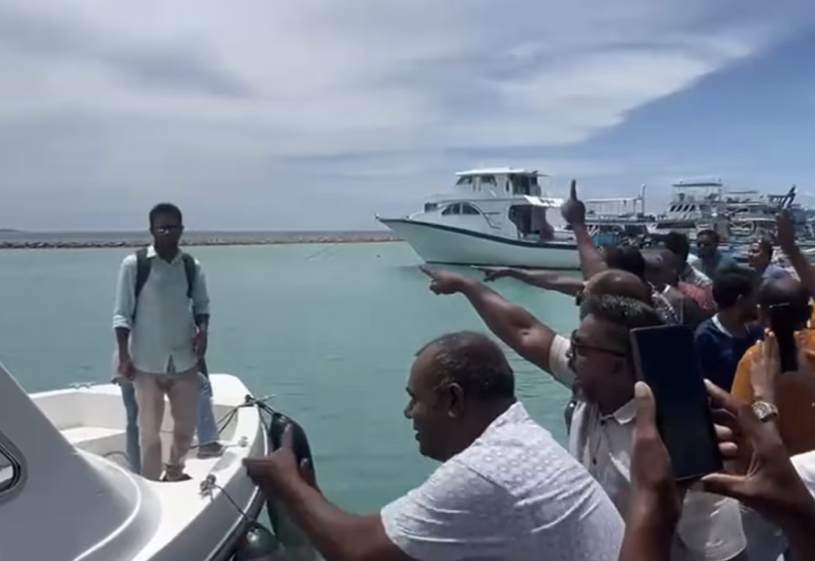 ފިޝަރީޒްގެ ޓީމެއް ދެއްވަދޫއިން ބޭރުކޮށްލައިފި