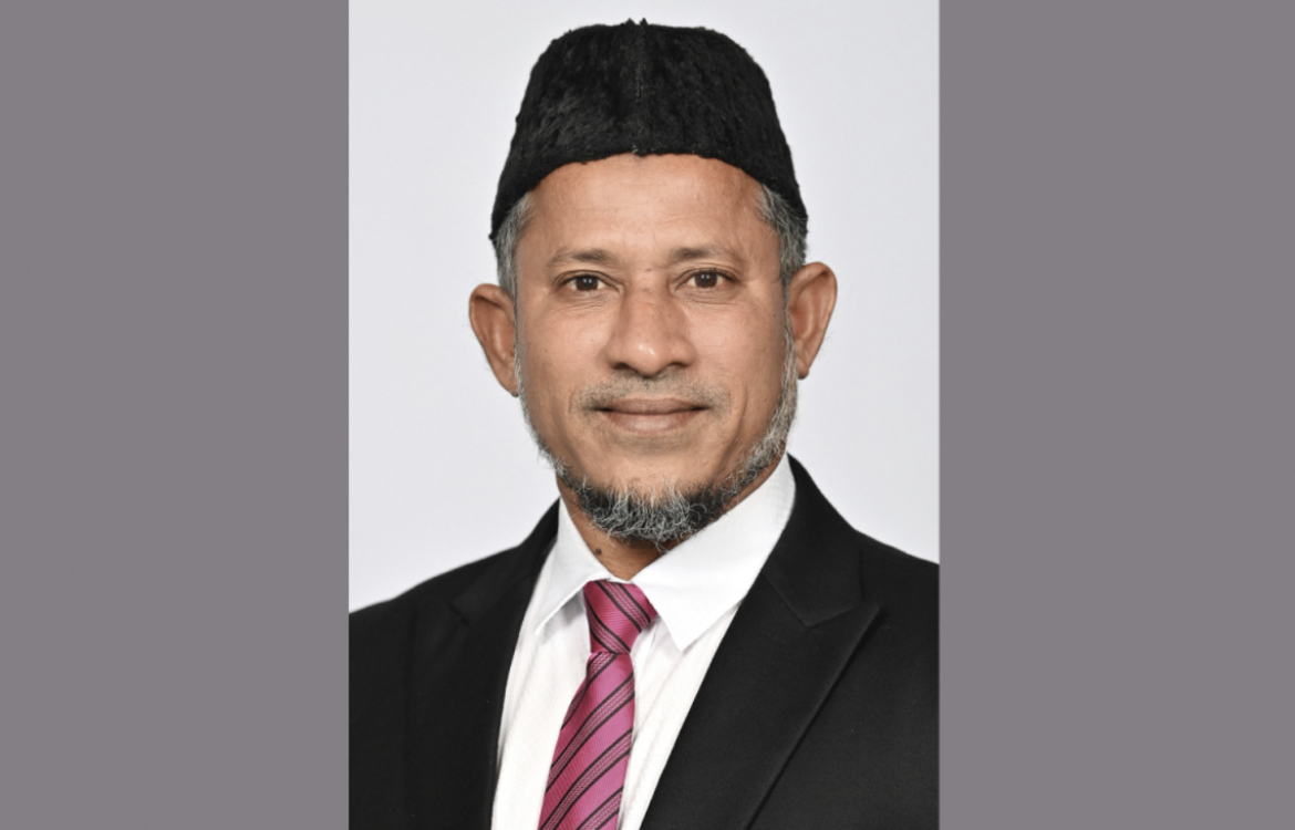 ސަލްމާން މިސްކިތުގެ އިމާމު އަދި ޑެޕިއުޓީ މިނިސްޓަރު ޖަލީލުއަށް މަކަރާ ހީލަތުގެ ތުހުމަތު؛ ފުލުހުން މައްސަލަ ބަލަން ފަށައިފި