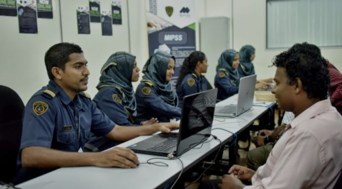 މުޅިން އާ ސްކޭމެއް: މިފަހަރު ބޭނުންކުރަނީ އިމިގްރޭޝަންގެ ނަމާއި ޔުމީފޯމް