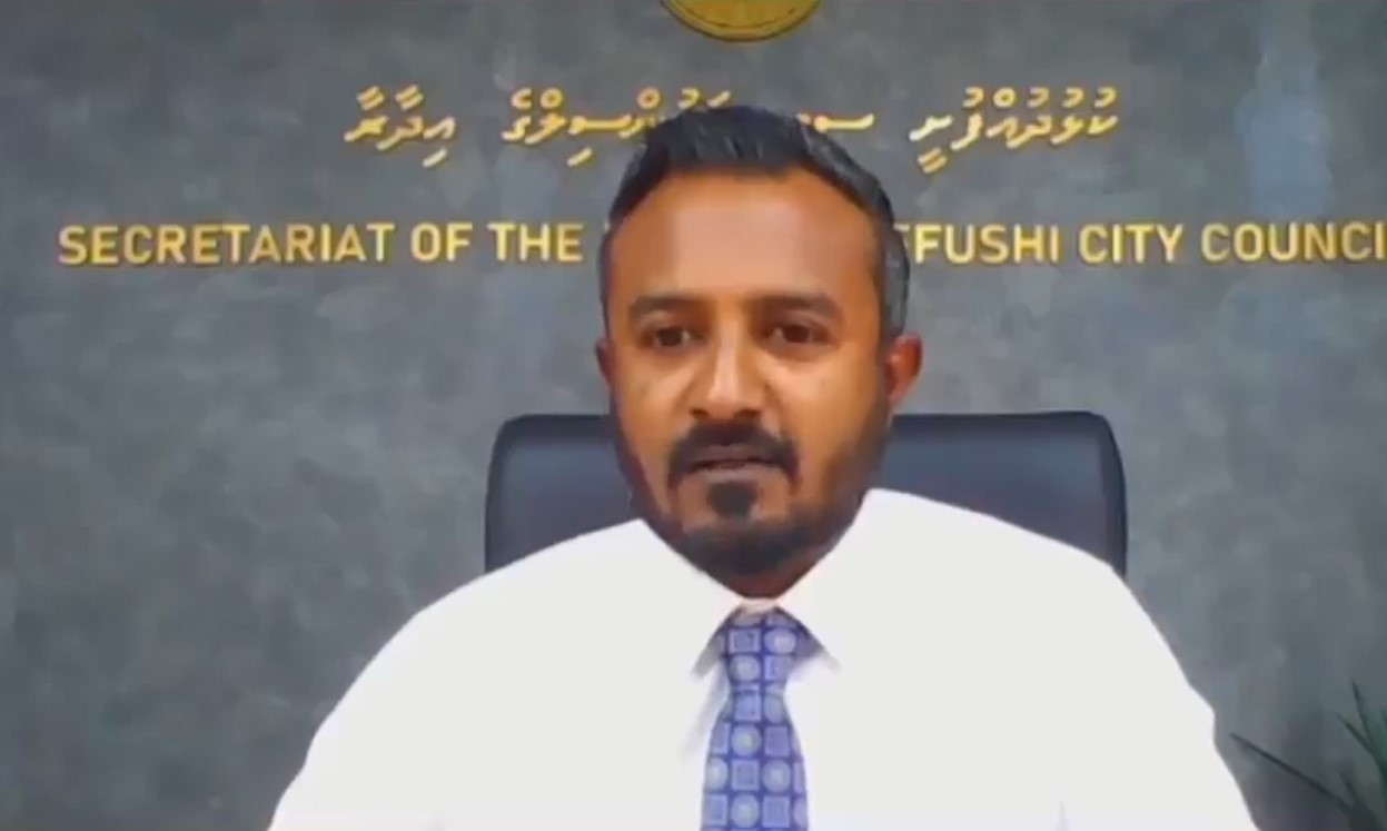 ކުޅުދުއްފުށި ސިޓީގެ ތަރައްގީ އޮތީ ހުއްޓިފައި: މޭޔަރ އާތިފް