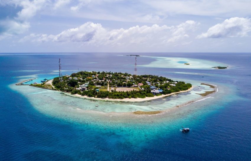 ރަސްދޫގައި ޗައިނާ ޓޫރިސްޓަކު ގެނބިގެން މަރުވެއްޖެ
