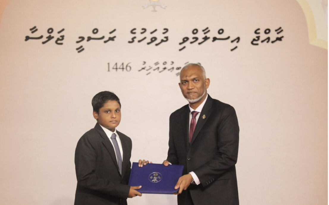 28 ޙާފިޒަކަށް ރައީސުލްޖުމްހޫރިއްޔާގެ ޚާއްޞަ މެޑައްޔާއި އިނާމް