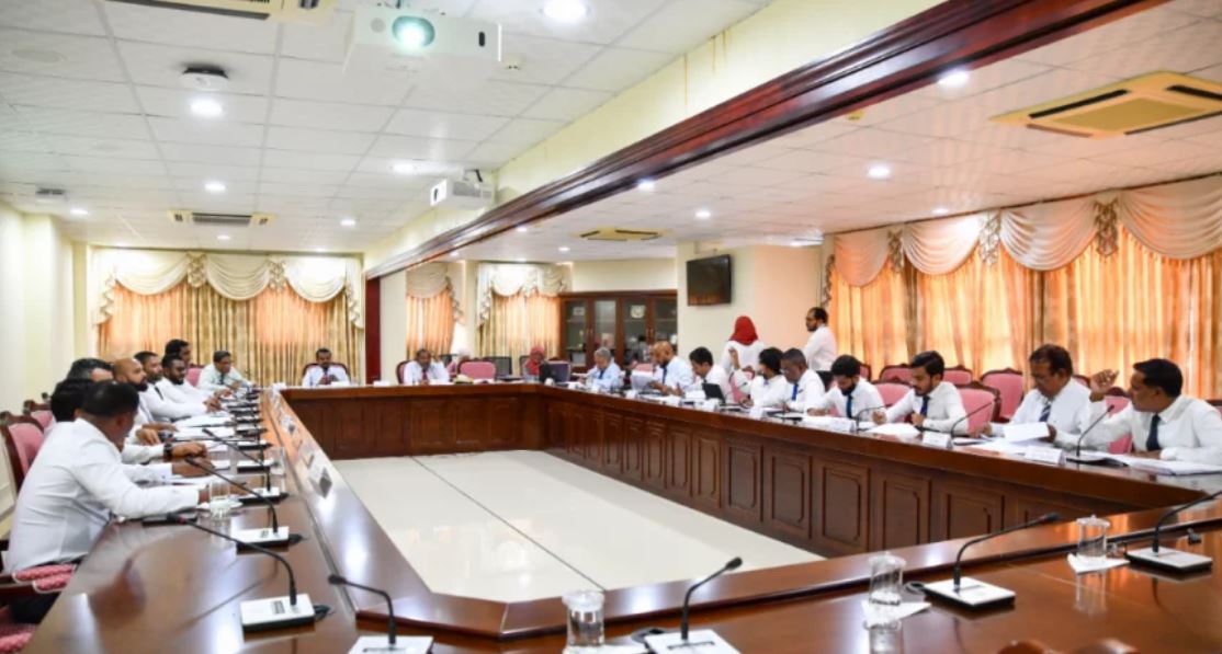 އެއާޕޯޓް ޓެކްސްއާއި ގްރީން ޓެކްސް ބޮޑުކުރަން ކޮމިޓީން ރުހުންދީފި
