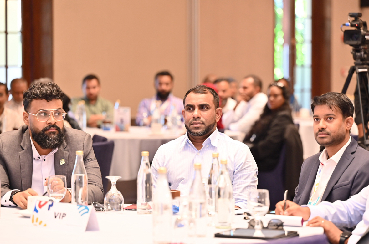 ފަތުރުވެރިކަމާ ބެހޭ މަހާސިންތާ ފަށައިފި