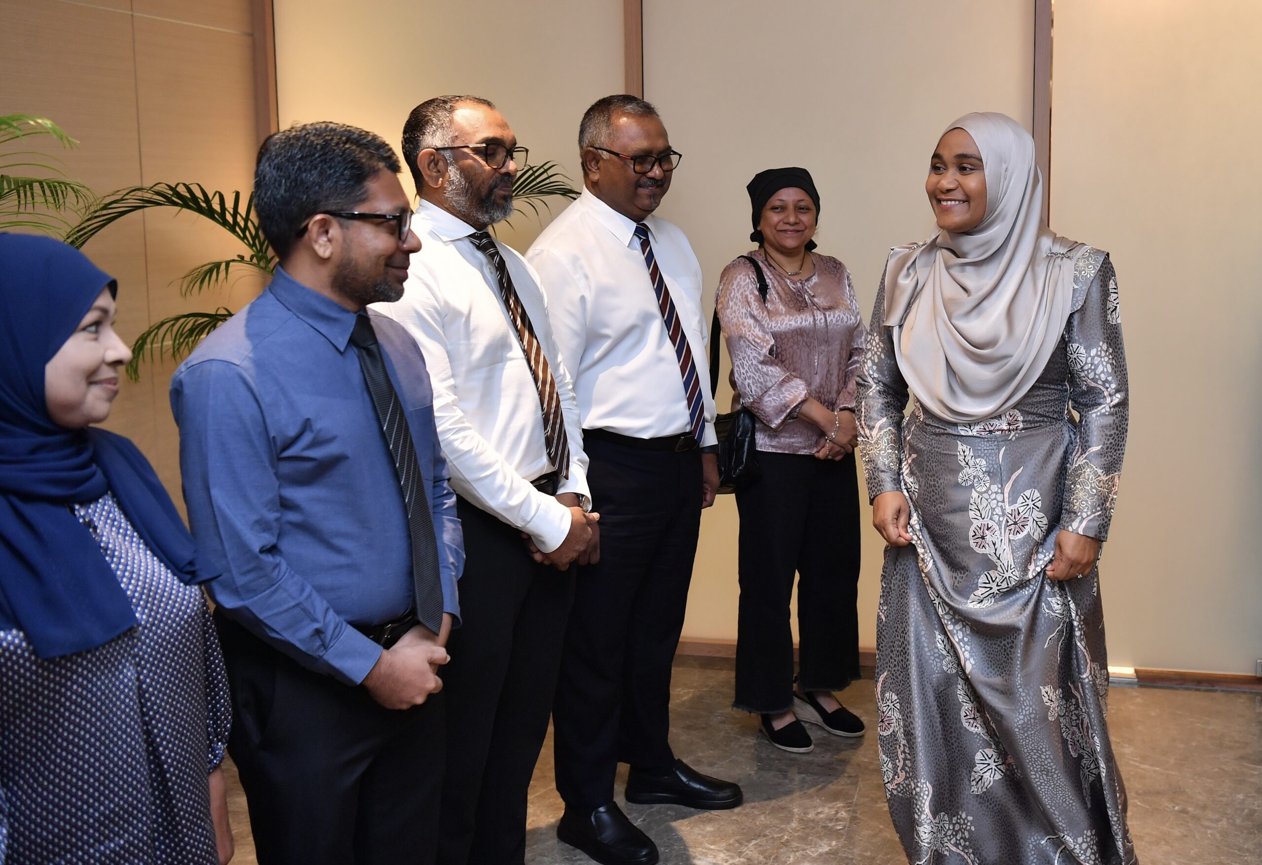 ރައީސުލްޖުމްހޫރިއްޔާގެ އަނބިކަނބަލުން މެޑަމް ސާޖިދާ ރަސްމީ ދަތުރުފުޅެއްގައި ޓެންޒެނިޔާއަށް ފުރާވަޑައިގެންފި