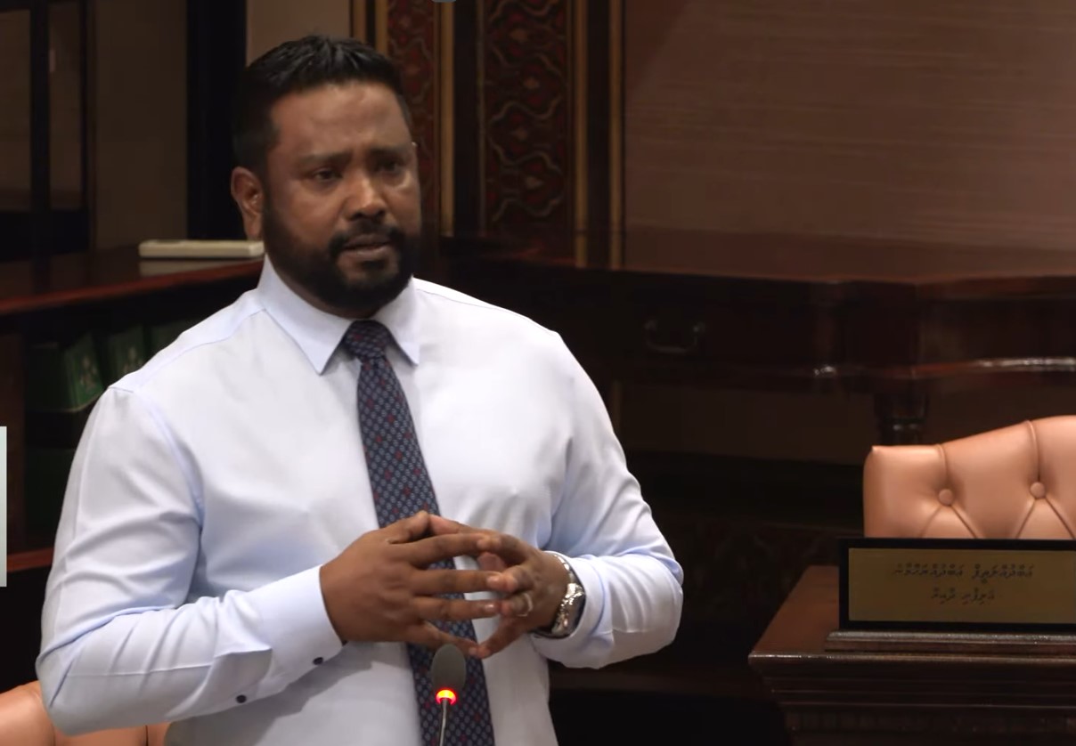ދުންފަތުގެ އިސްތިއުމާލު ކުރާ މީހުންނަށް އާސަންދަ ކަނޑާލަން ގާނޫނުގައި ހިމެނުމަށް މެންބަރު މުޙައްމަދު އިސްމާއިލް ގޮވާލައިފި