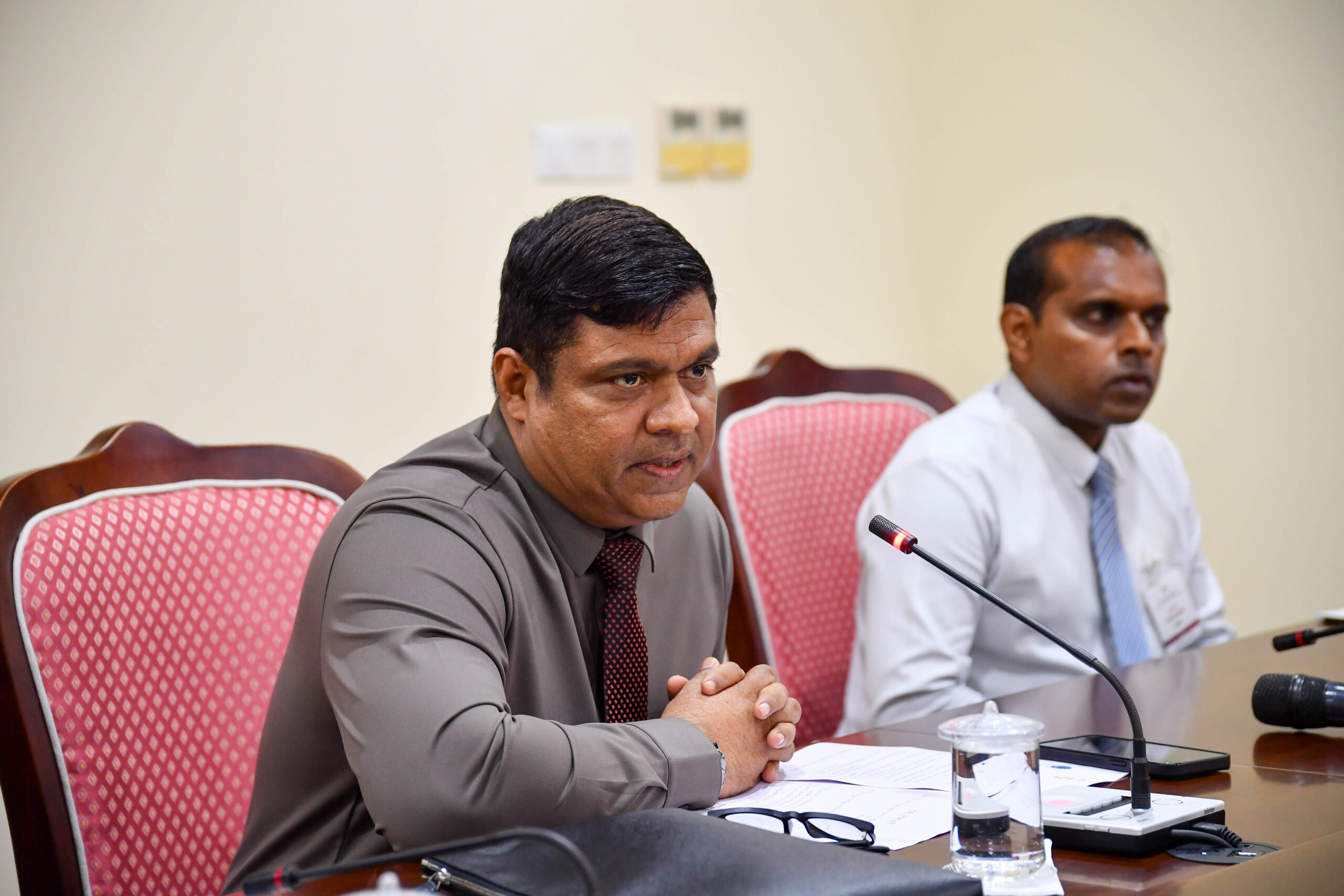 އާރުޓީއެލް ގެ ޙިދުމަތް ހުއްޓާނުލައި ކުރިއަށް ގެންދެވޭނީ އަގުތައް ބޮޑުކޮށްގެން: މިނިސްޓަރ އަމީން