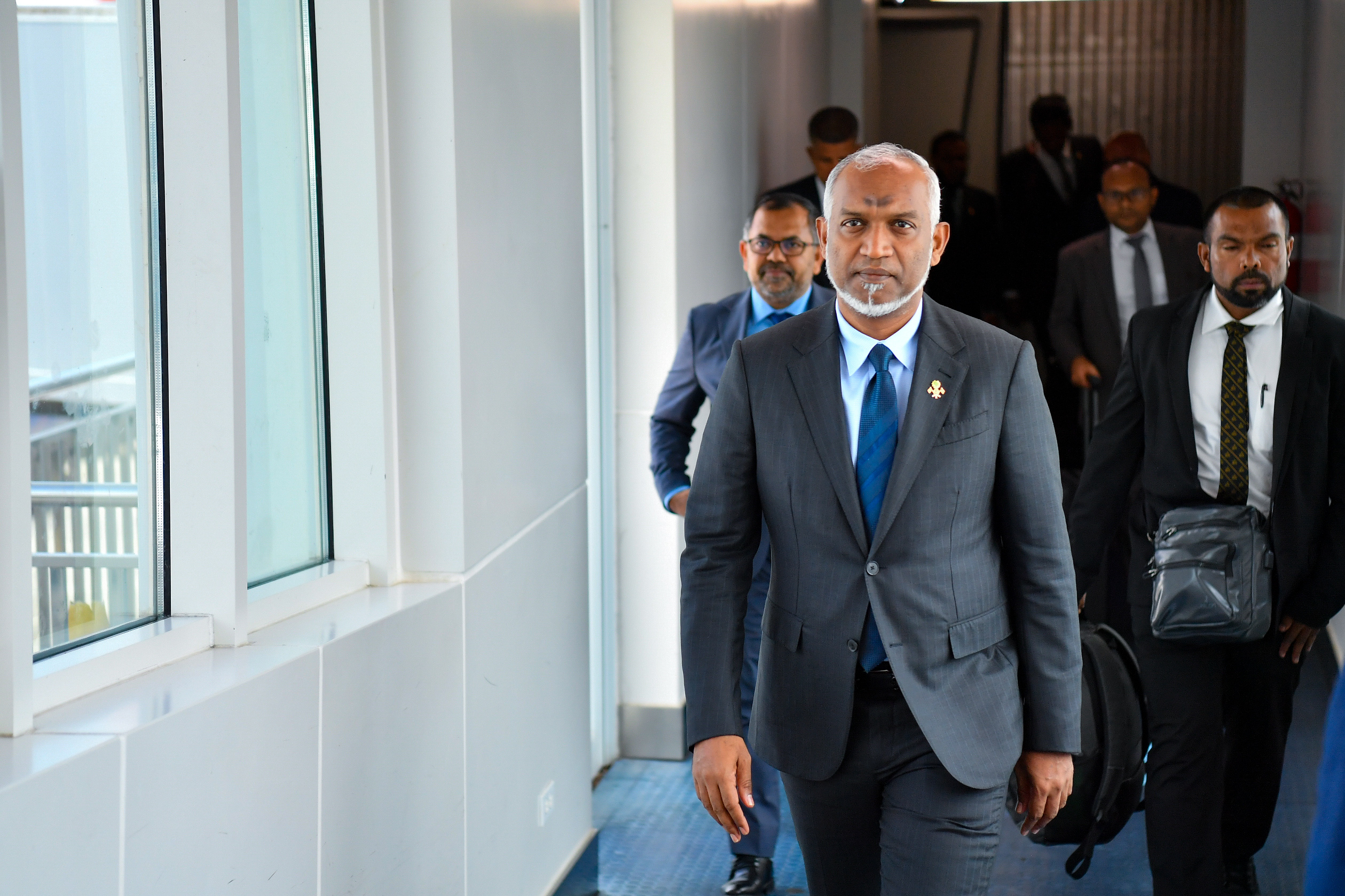 ކޮޕް-29 ބައްދަލުވުމުގައި ބައިވެރިވެވަޑައިގަތުމަށް ރައީސް ޑރ.މުއިއްޒު އަޒަރުބައިޖާނަށް ފުރާވަޑައިގެންފި