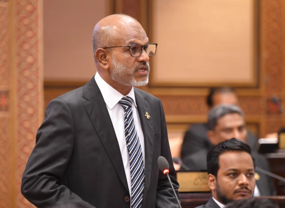 އާސަންދަ އަށް ވަނީ ކެންސަރު ޖެހިފަ، އެހެން ގޮތެއް ހޯދަން ޖެހޭ: ނާޒިމް