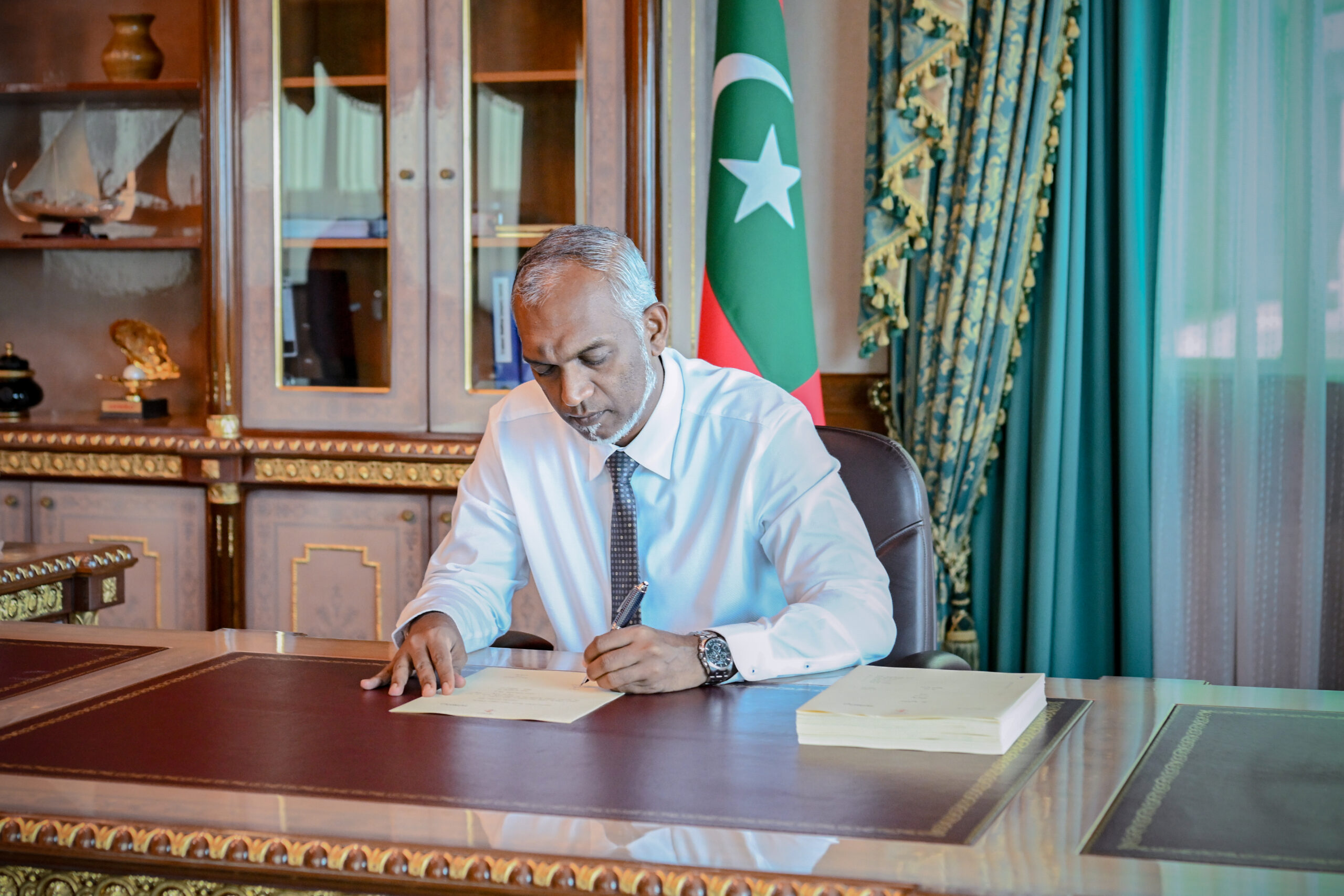 ދުންފަތް ކޮންޓްރޯލުކުރުމާބެހޭ ޤާނޫނަށް ގެނައި އިސްލާހުގެ ރައީސުލްޖުމްހޫރިއްޔާ ތަޞްދީޤުކުރައްވައިފި
