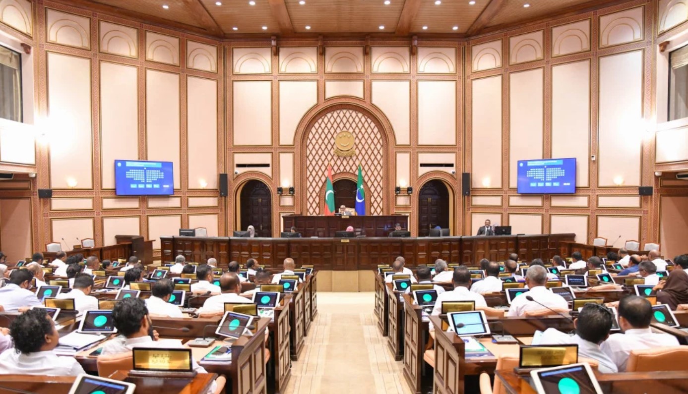 ކޮމިޝަންގެ މެންބަރުން ވަކިކުރުމުގެ މައްސަލަ ކޮޮމިޓީއަށް
