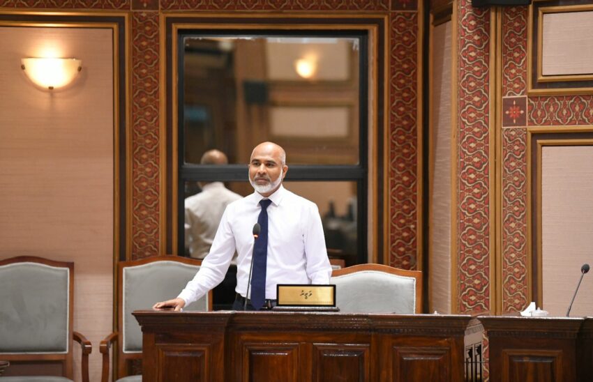 އެޑިއުކޭޝަން މިނިސްޓްރީން ކޮންޓްރެކްޓަރުންނަށް ނުދެވި ހުރި ހުރިހާ ފައިސާއެއް މިއަހަރު ހަލާސްކުރާނެ: މިނިސްޓަރު