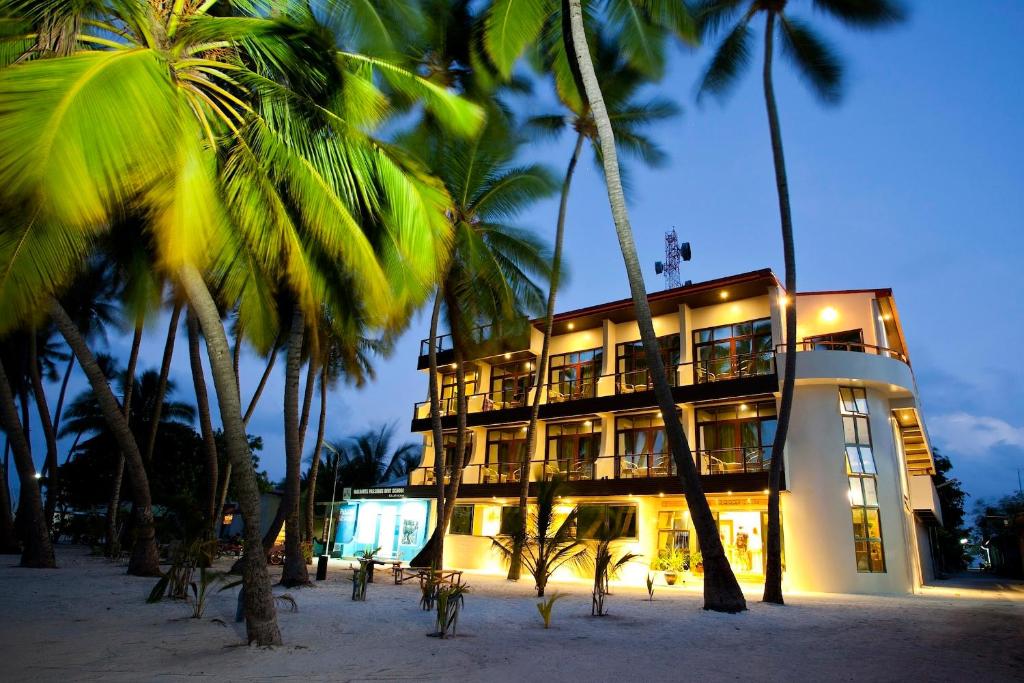 ކާނި ހޮޓަލުން ޓެކްސްއަށް މަކަރު ހެދިކަމަށް ކަނޑައަޅައި، ދައުވާކުރަން ފޮނުވައިފި
