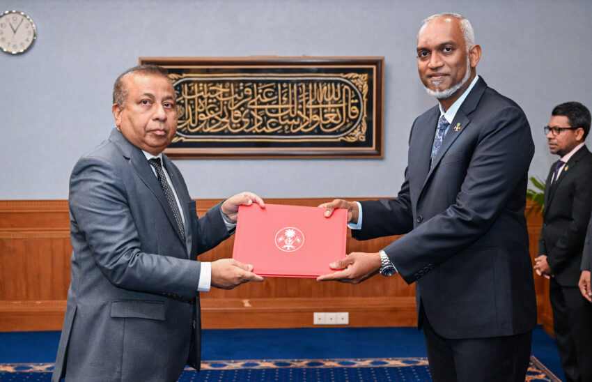ސަފީރުކަމުގެ ފަތްކޮޅު ފުޢާދުއަށް އަރުވައިފި