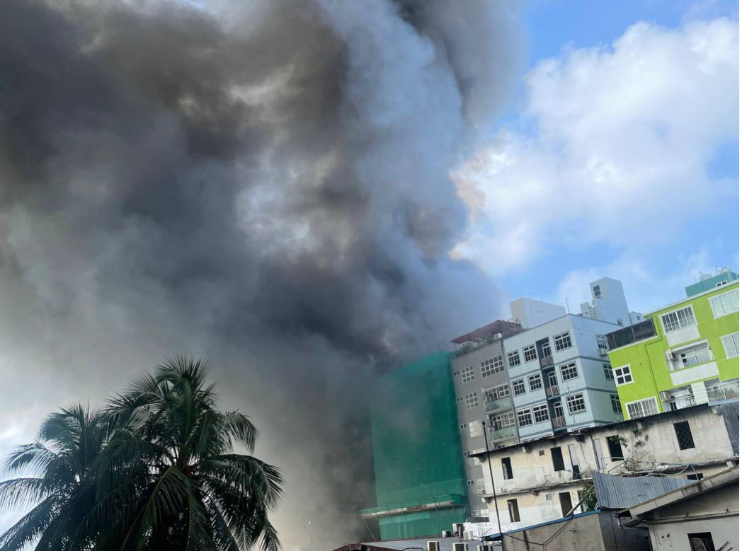 އަނެއްކާވެސް އަލިފާނުގެ ބޮޑު ހާދިސާއެއް: ބިލްޑިންގ އަނދާ ހުލިވަނީ