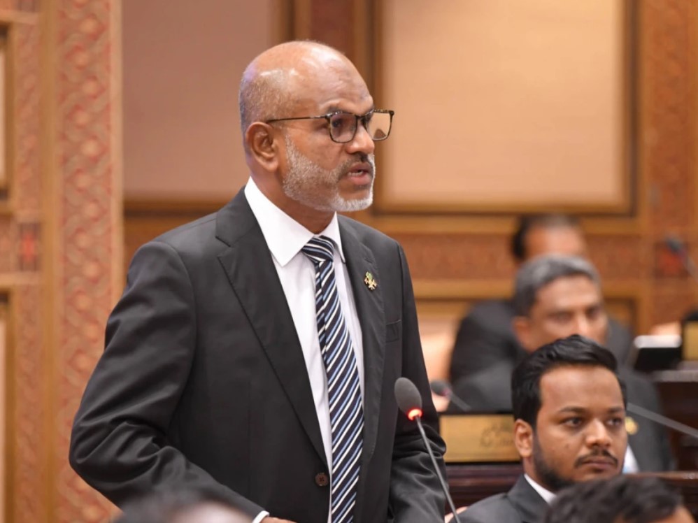 ނާޒިމުގެ ވަރުގަދަ އިންޒާރެއް: ޔުނިފޯމް އެޅި އިދާރާތަކަށް އިތުބާރުކޮށްގެން ތިބެވޭކަށް ނެތް
