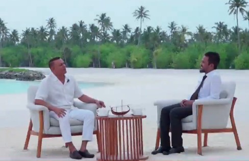 ޑޮލަރު މާރުކުރަން މަޖުބޫރު ކުރުވުމަކީ ފޭރުން: ސަން ސިޔާމް