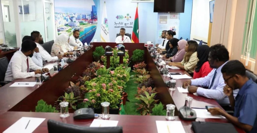 އުސްގެކޮޅު ތަރައްގީ ކުރުމާ ގުޅޭގޮތުން މަޝްވަރާކޮށްފި
