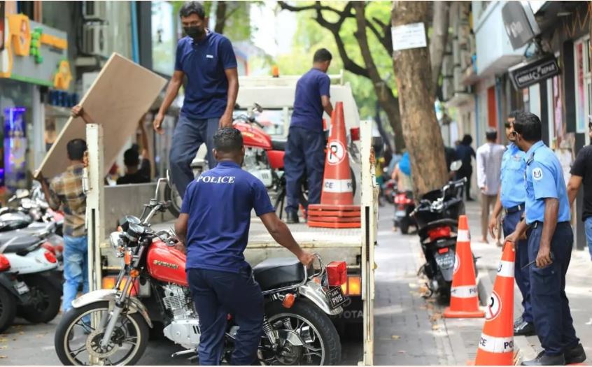 މިދިޔަ އަހަރު 15،000 އުޅަނދު ޓޯކުރި: ޕޮލިސް