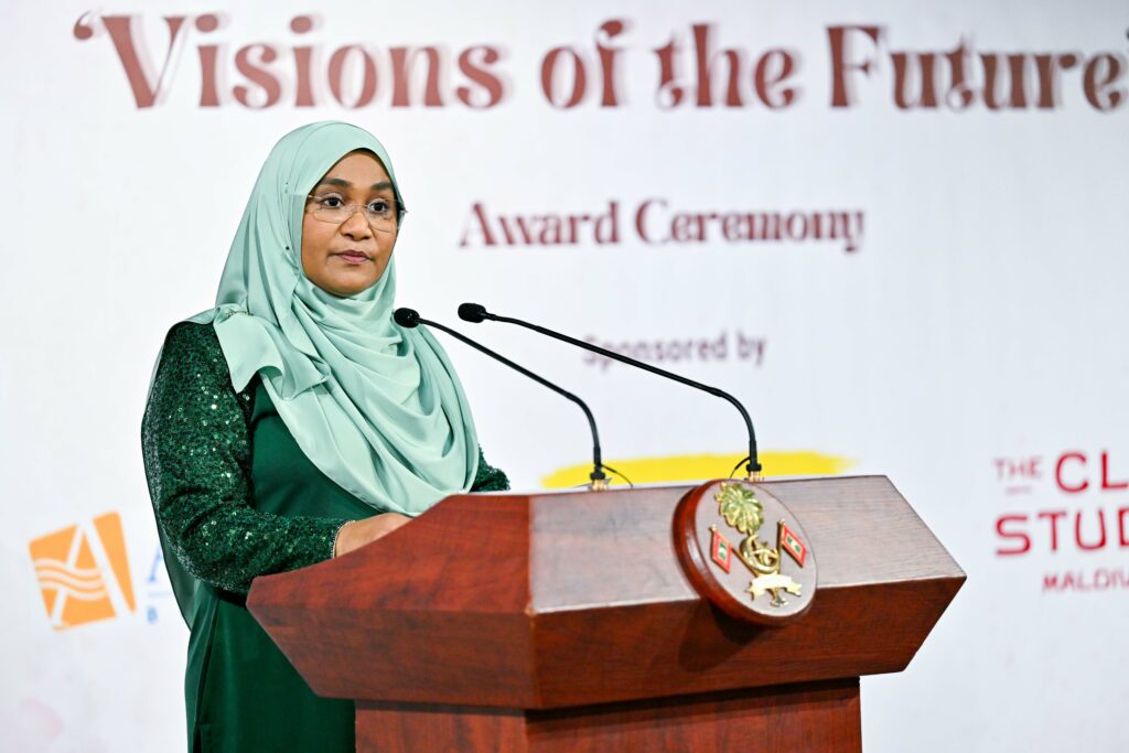 ނޫސްވެރިން ޒިންމާދާރުވުމަށް ފަސްޓް ލޭޑީ މެޑަލް ސާޖިދާ ގޮވާލައްވައިފި
