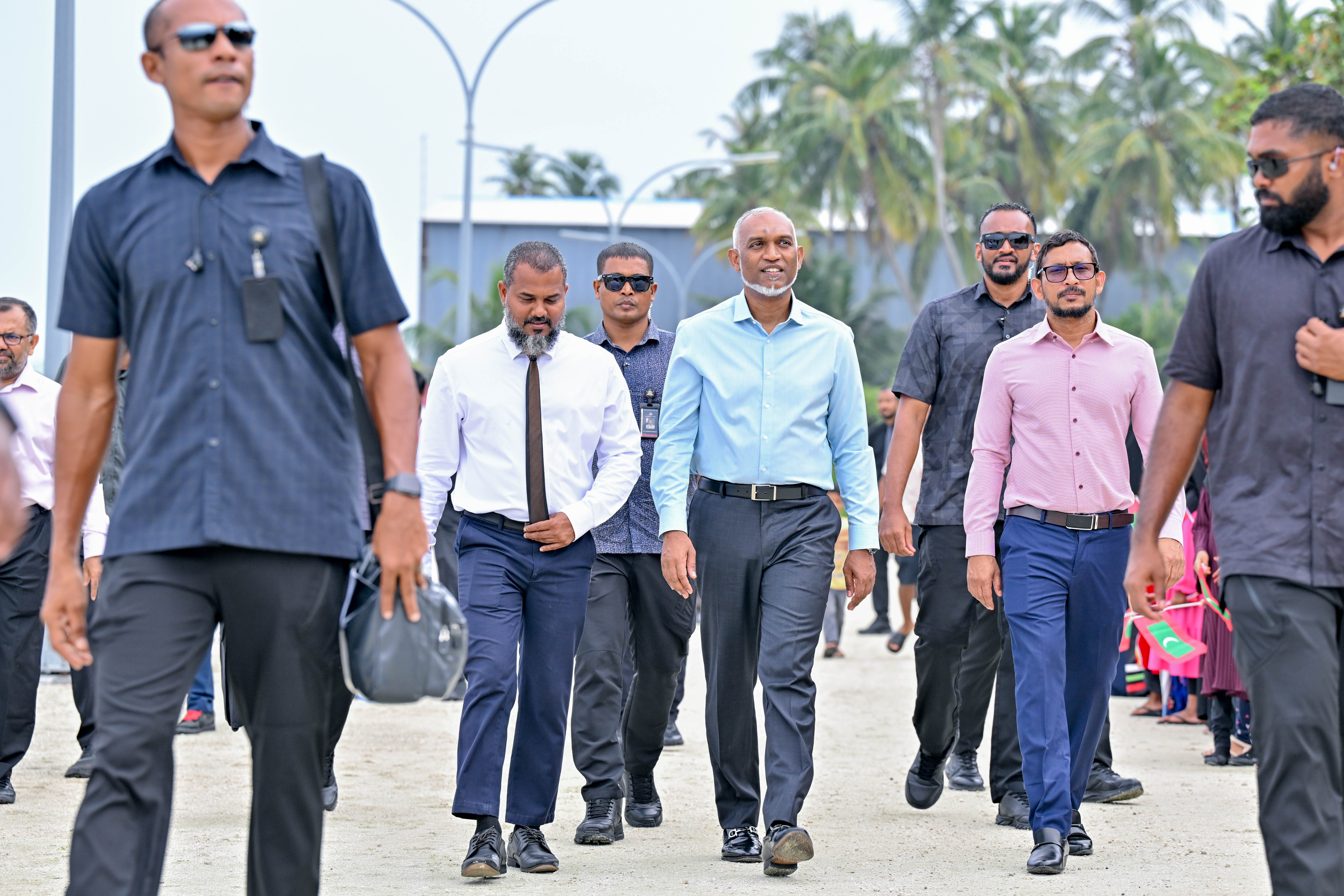 ހއ ގެ 10 ރަށަކަށް ކުރައްވާ 3 ދުވަހުގެ ދަތުރުފުޅެއް ރައީސުލްޖުމްހޫރިއްޔާ މިއަދު ހެނދުނު ފައްޓަވައިފި