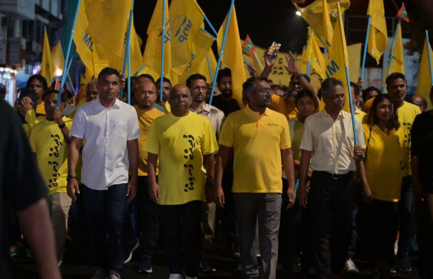 ފުދިއްޖެ، ފުނޑިއްޖެ ބޮޑު މުޒާހަރާ ފަށައިގެން ކުރިއަށް، ޝާހިދު ގޮވައިލެއްވީ ސަރުކާރުން އަޑުއެހުމަށް