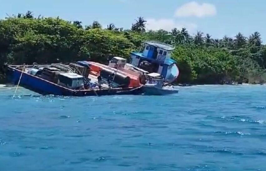 މުދާ އުފުލާ ދޯންޏެއް ފަރަށް އަރައިފި