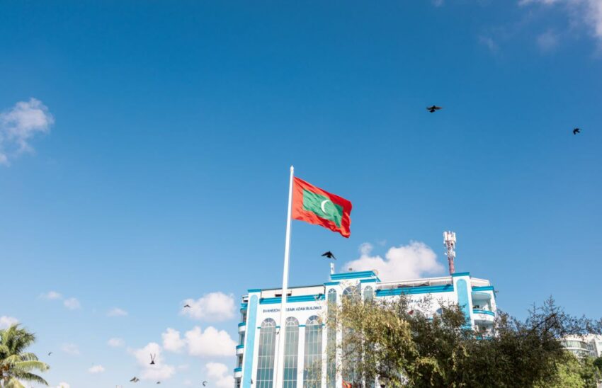 ޕޮލްކޯއާ ގުޅޭ ކޮރަޕްޝަންގެ އާ މަސައްލައެއް ފެންމަތިވެއްޖެ