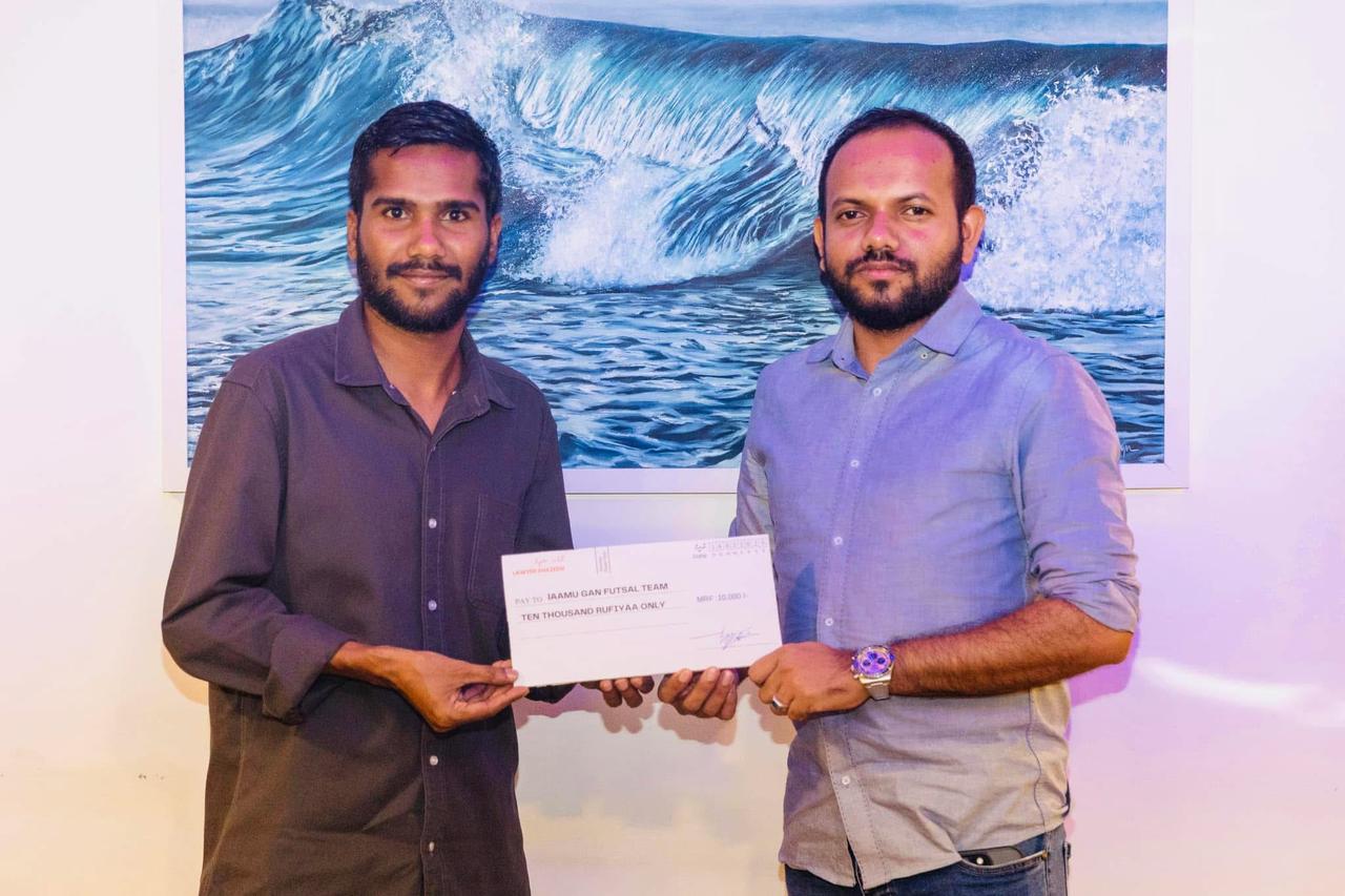 އިނގުރައިދޫ ކޮޅަށް ގަމު ފުޓްސެލް ޓީމުން ޖެހި 10 ގޯލަށް 10 ހާސް ރުފިޔާ!