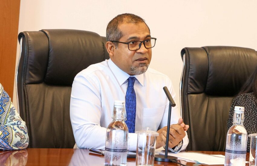 ރާއްޖެއިން ޑީޕޯޓްކޮށްލާފައިވާ ލަންކާ މީހަކު ރާއްޖޭގެ ފޮރިން މިނިސްޓަރާއި ހައިކޮމިޝަނަރަށް އިންޒާރުދިން މައްސަލައެއް
