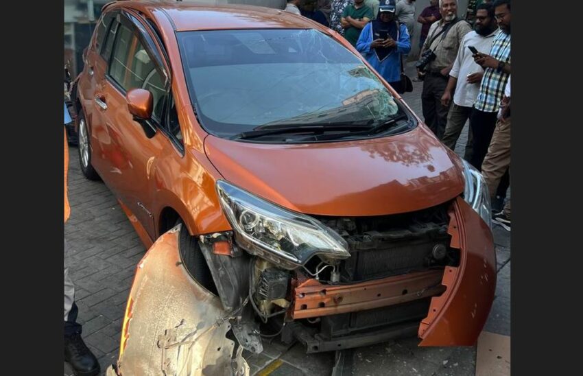 ކާރެއް ކޮންޓްރޯލް ނުވެގެން ގޮސް ޕާކިންގައި ހުރި ވެހިކަލް ތަކަކަށް ބޮޑެތި ގެއްލުންތަކެއް ވެއްޖެ