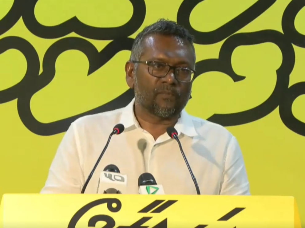 އާދަމް އާޒިމް އަކީ މިސަރުކާރުގެ ހުދުމުހުތާރުކަމާ ދެކޮޅަށް ބަހެއް ބުނަން ކެރޭނެ ބޭފުޅެއްނޫން: ފައްޔާޒް