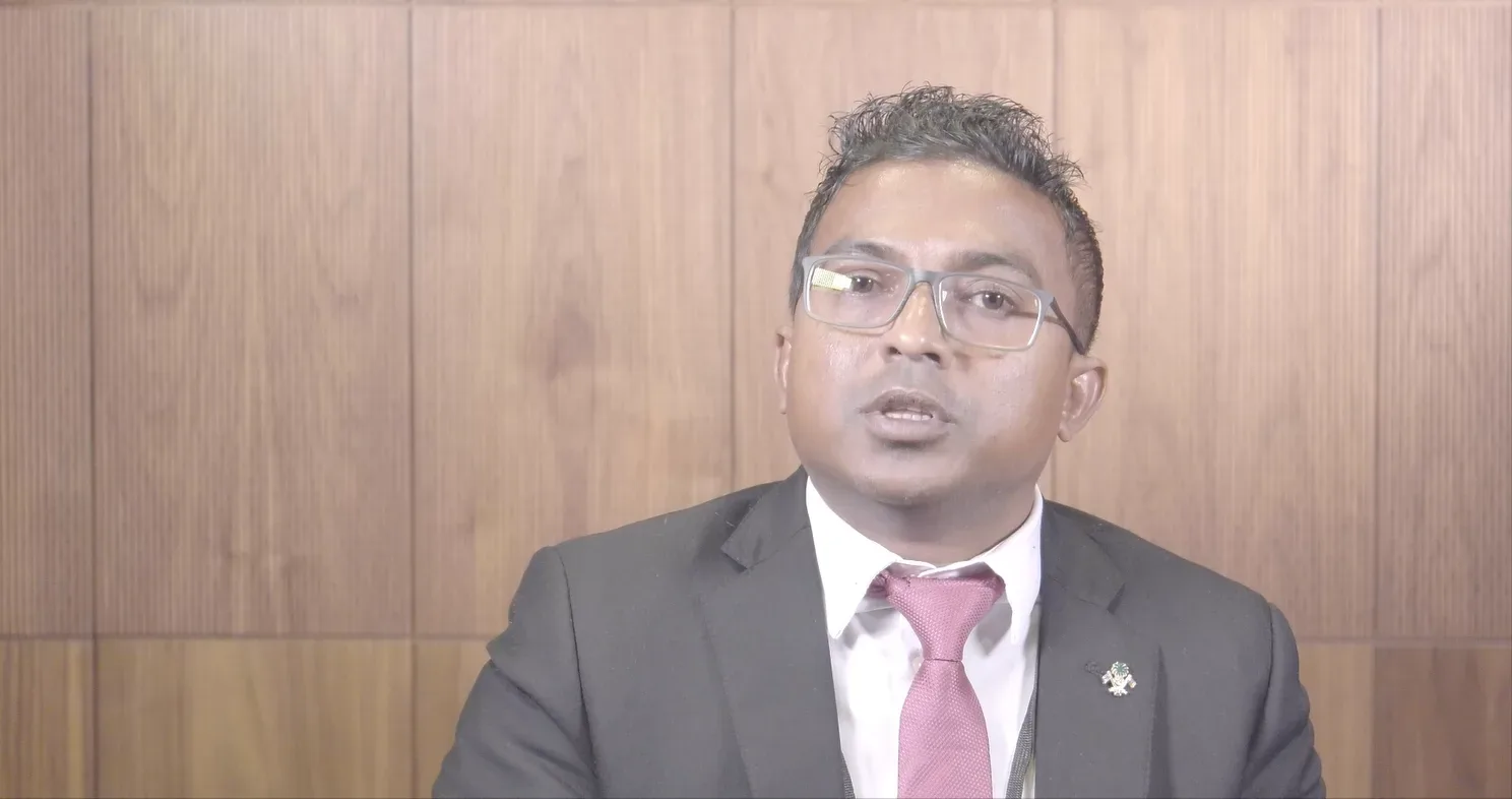 ރިސޯޓު އޯނަރުން މަސައްކަތްކުރަނީ ރިސޯޓު މުވައްޒަފުން ސަރުކާރާ ޖައްސުވަން: މެންބަރު ރިފާއު