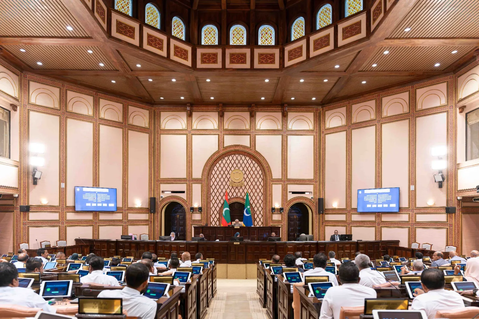ކުށުގެ ތުހުމަތުވާ މީހުންގެ މައްޗަށް ކުށް ސާބިތު ނުވިޔަސް ކުށްކޮށްގެން ހޯދާ މުދާ ދައުލަތަށް ނެގޭ ގޮތަށް ރައްޔިތުންގެ މަޖިލީހަށް ބިލެއް ހުށަހަޅައިފި
