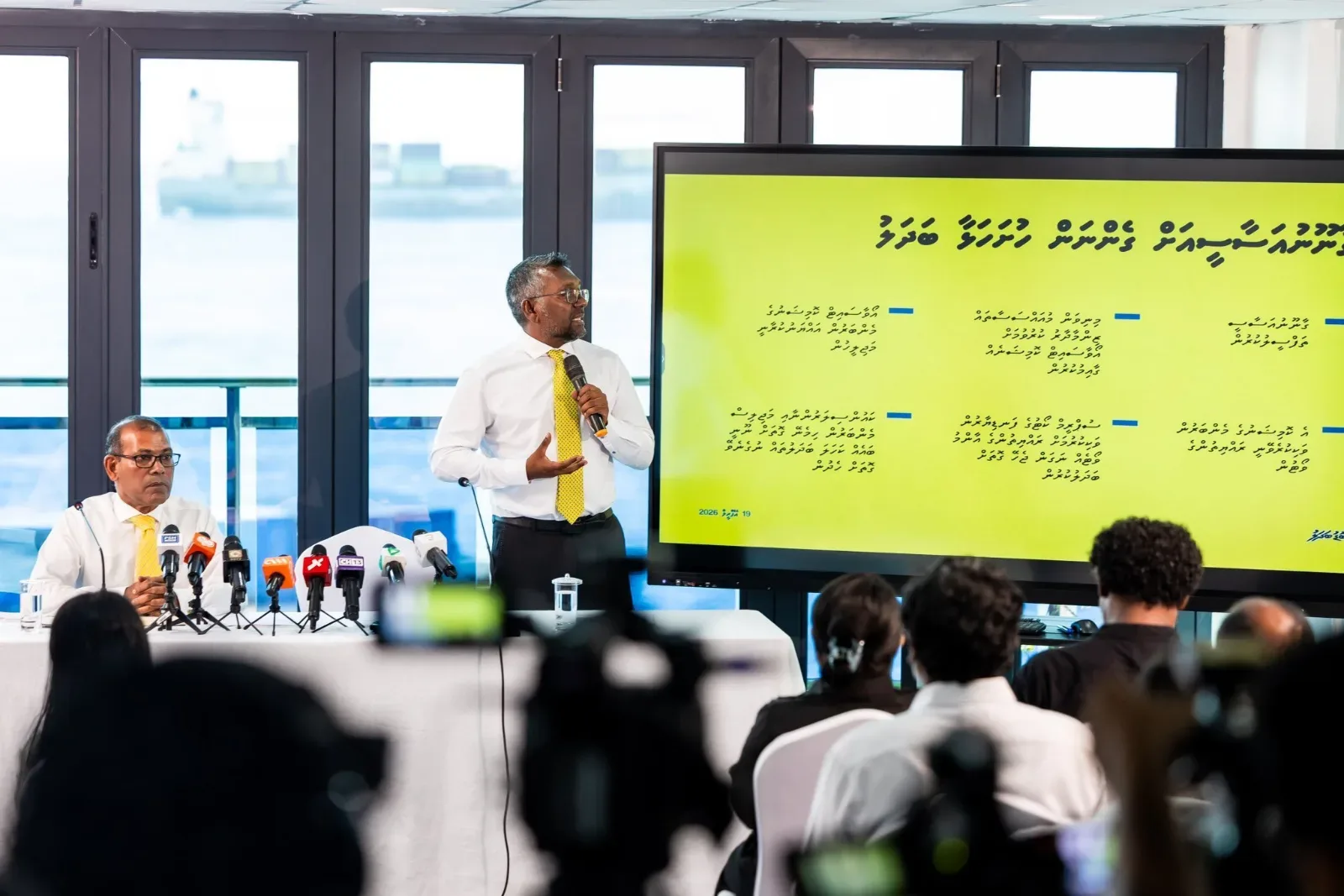 ޑޮލަރު އަގުބޮޑުވާހަކަ ދިވެހިން ދައްކާނެ، އެކަމެއް ނުހުއްޓުވޭނެ، މީ ނޯތު ކޮރެއާއެއް ނޫން: ފައްޔާޒު