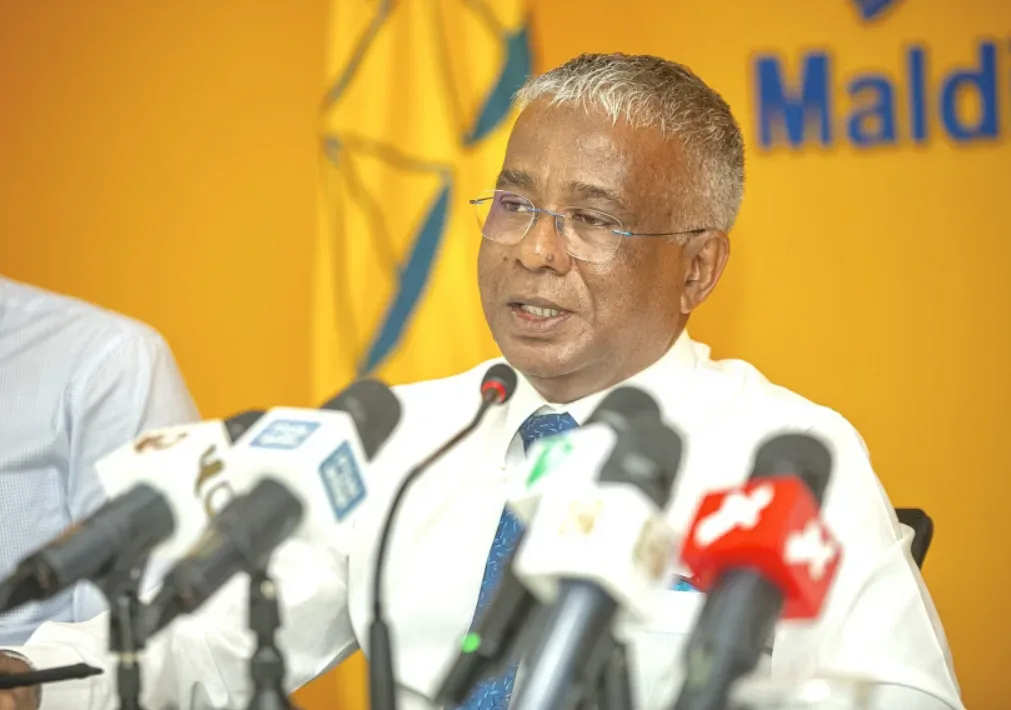 އެމްޑީޕީ ރިޔާސީ ޕްރައިމަރީގައި ވާދަކުރައްވާނެ ކަމަށް ހާމަކުރެއްވި ބޭފުުޅުންގެ ތެރެއިން ރަސްމާލެ ވިއްކާލުމާ ފާޅުގަ ދެކޮޅު ހަދަން ކެރިވަޑައިގަތީ ފައްޔާޒަށް އެކަނި: އަކްރަމް