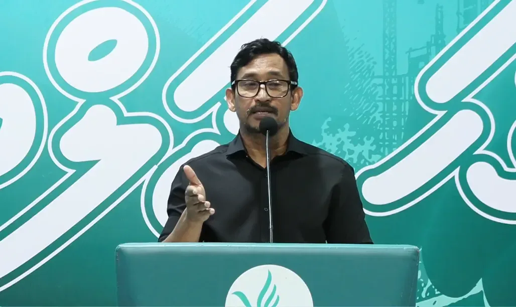 ސޯލިހު ވެރިކަމުގެ ހުވާކުރުން ހުއްޓުވަން ރައީސް ޔާމީން ހެއްދެވި ސިހުރެއްގައި ބްރިޖް ސަރަހައްދަށް ބަރަހާނާ ހާލުގަ ސިޔާސީ މީހަކު ކޮންމެ ރެޔަކު މޫދަށް އެރުވި: ފަލާހު
